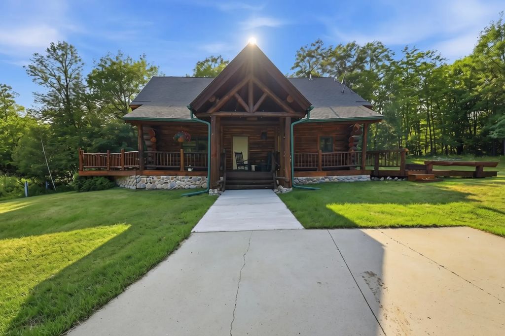 18583 Unger Lane, Grand Rapids