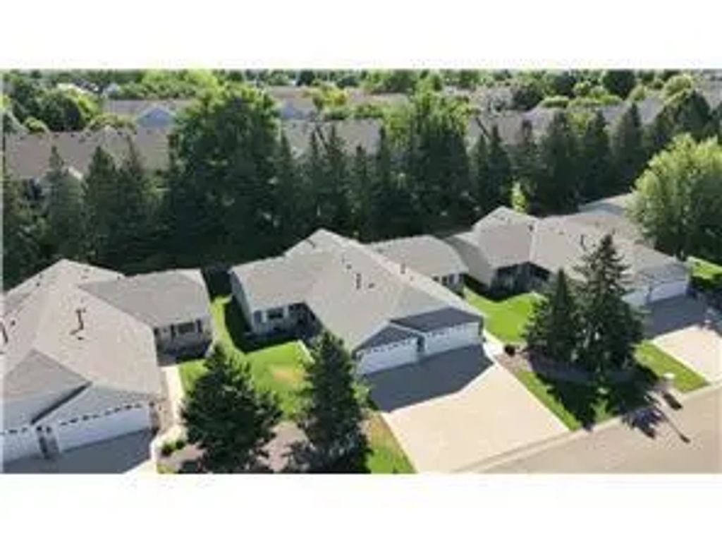 7590 Newbury Road, Woodbury