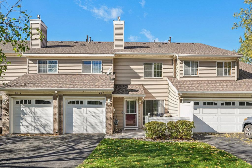 611 85th Lane Nw 7, Coon Rapids