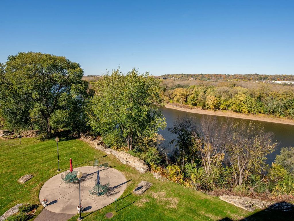 1021 Sibley Memorial Highway 204, Mendota Heights