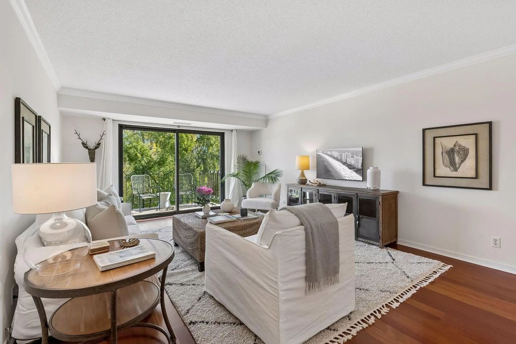 3131 Excelsior Boulevard 408, Minneapolis