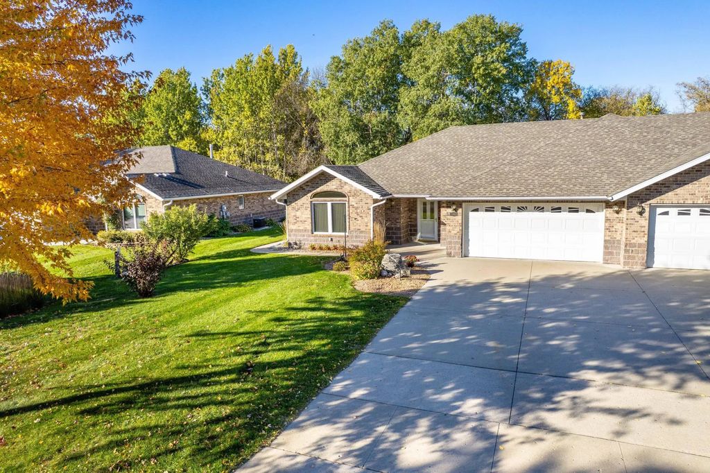 1961 Oakwood View, Fergus Falls