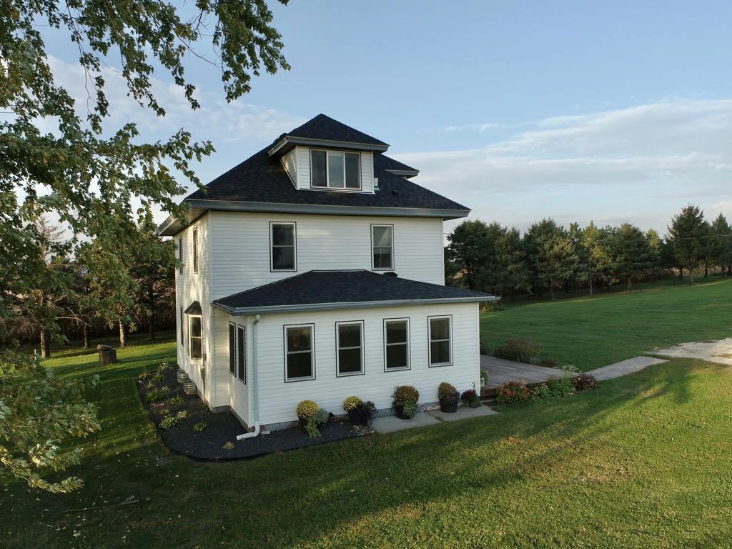 66562 County Road 1, Mazeppa