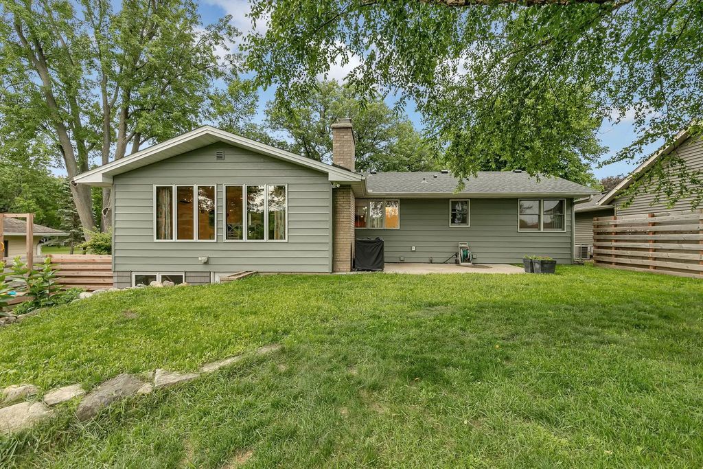 705 W River Street, Monticello