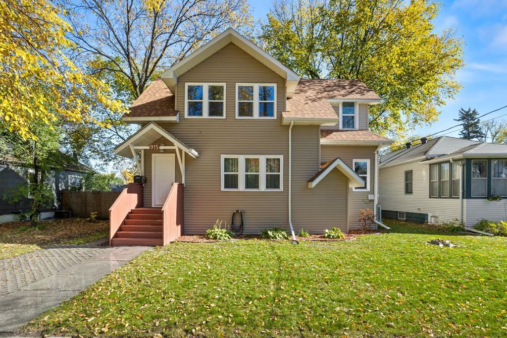 915 1st Street N, Fargo