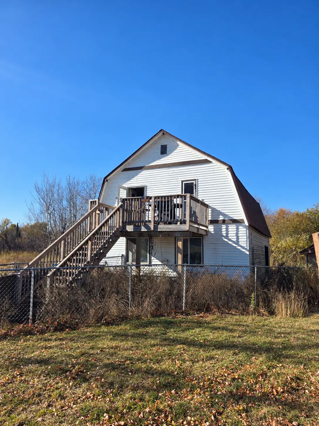 2797 Highway 7, Zim