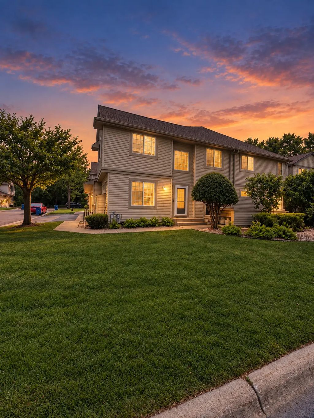 1056 Lovell Avenue W, Roseville