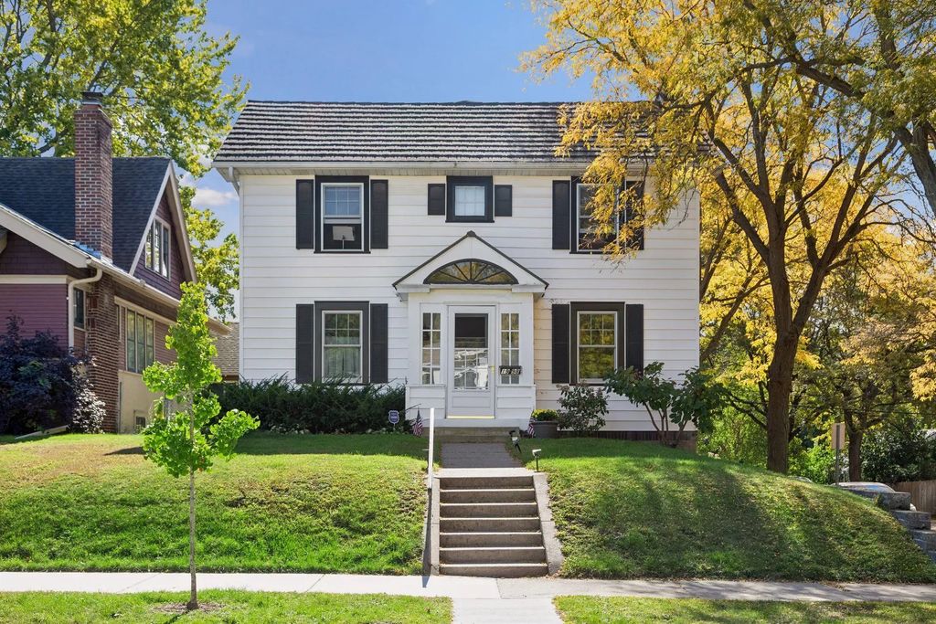 1998 James Avenue, Saint Paul