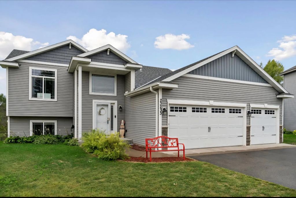 23233 Vintage Street Nw, Saint Francis