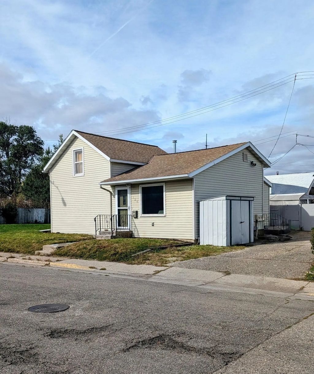 124 W Fremont Street, Owatonna
