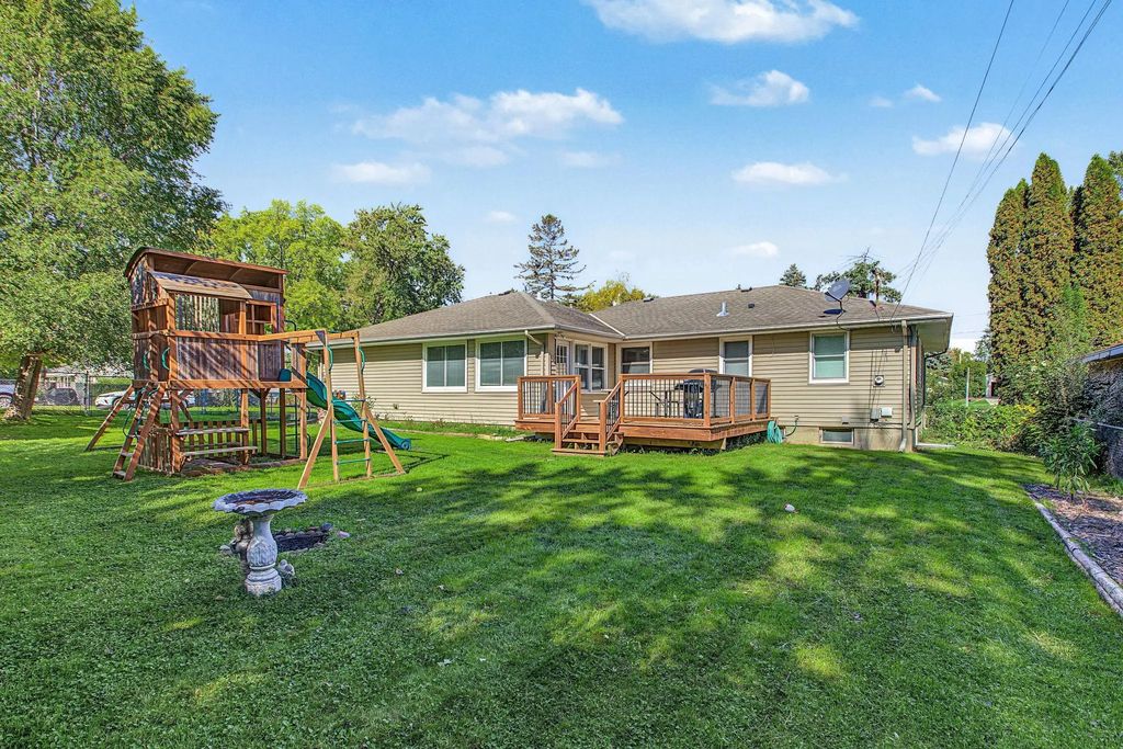 410 Thompson Avenue E, West Saint Paul
