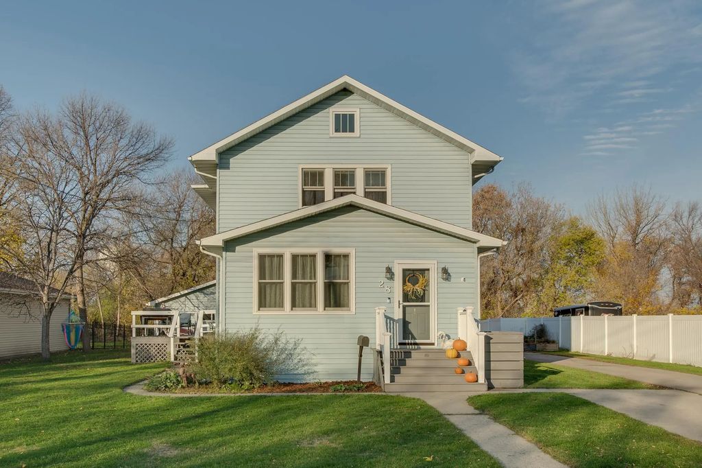 28 Francis Street, West Fargo