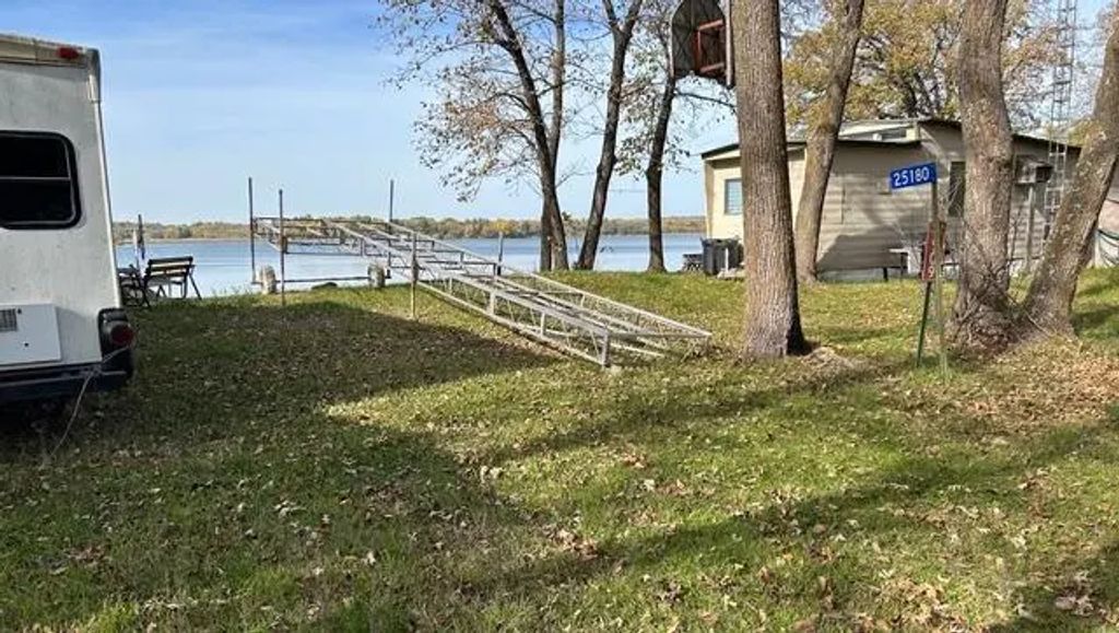 25170 Pelican Lake Road, Glenwood
