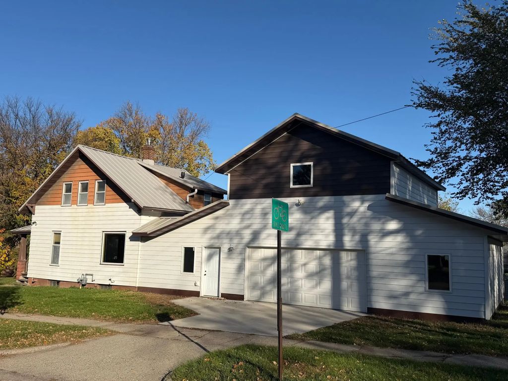 715 S Sheridan Street, Fergus Falls