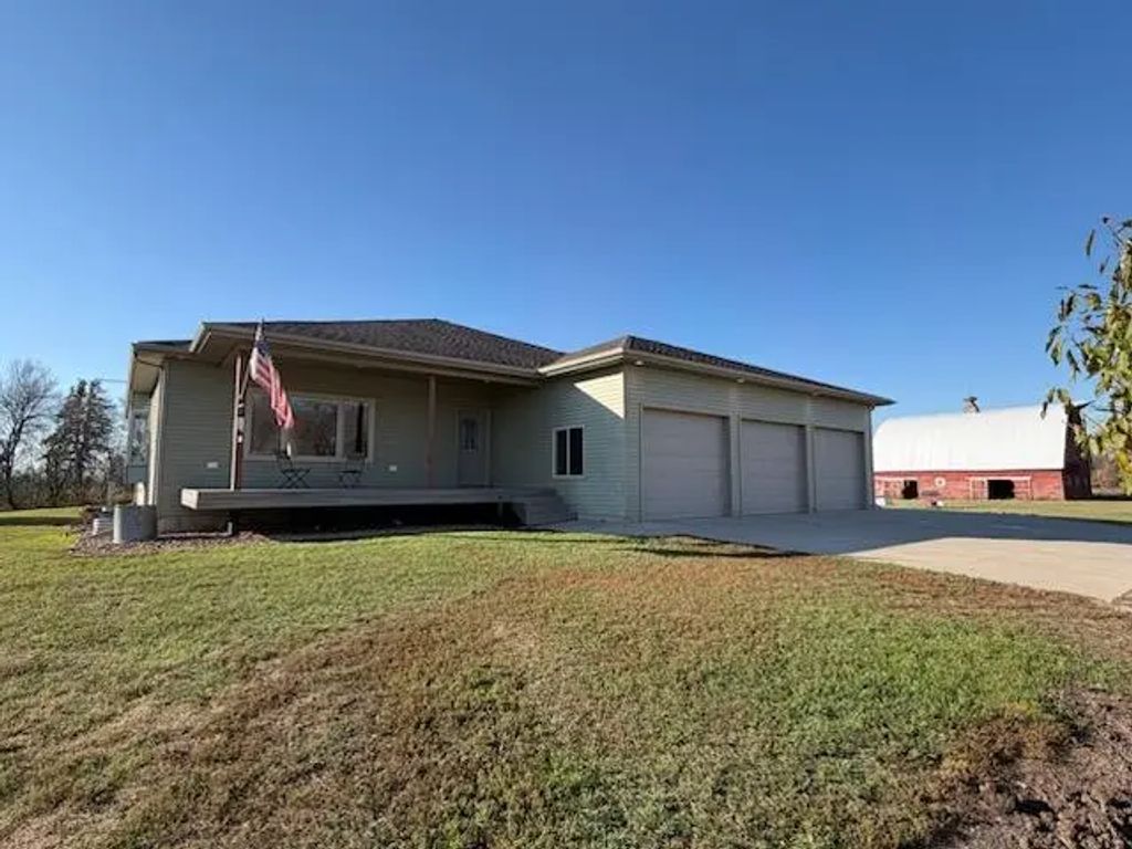 17340 County Road 10, Wahpeton
