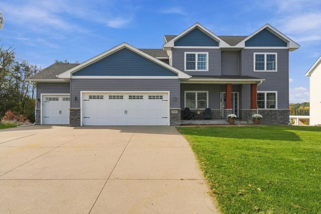 956 Farmers Ridge Trail, Belle Plaine