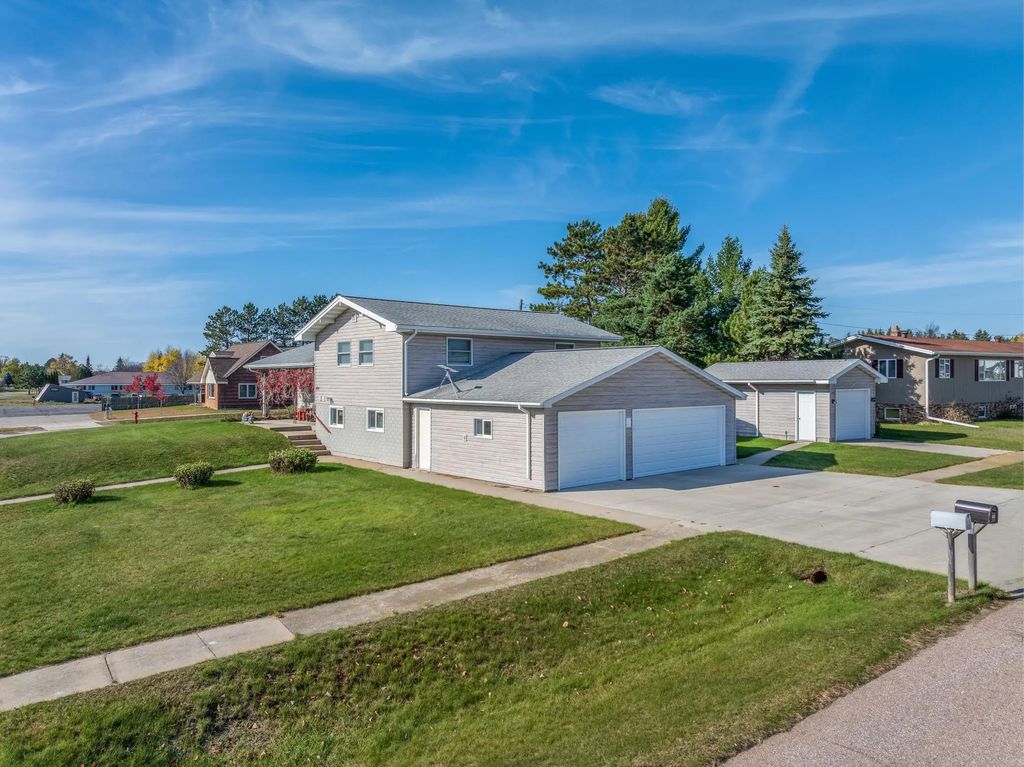 109 Central Boulevard, Babbitt
