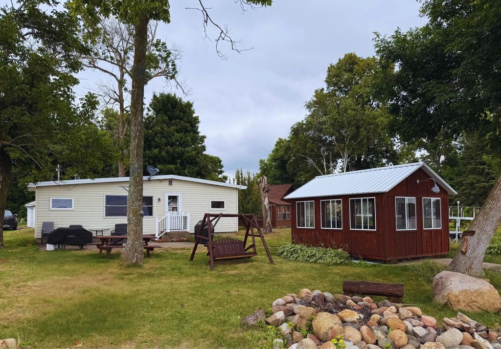 5589 Wildwood Avenue, Isle