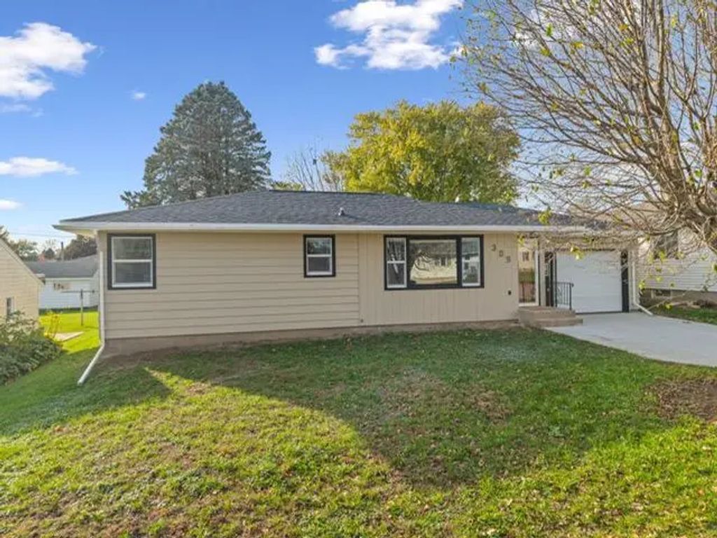 309 N Badger Street, Caledonia