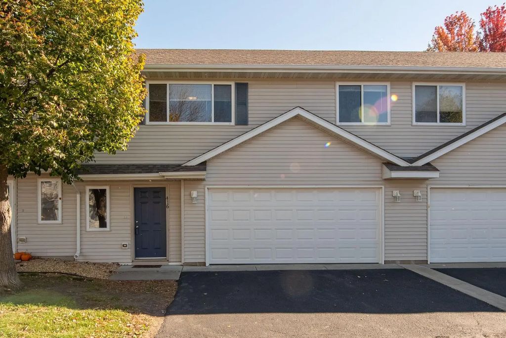 416 Tanager Path, Mankato