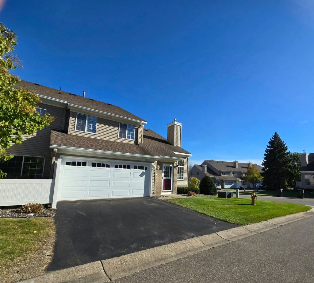 631 85th Lane Nw 4, Coon Rapids