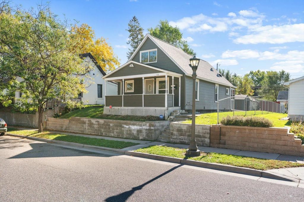 112 Lawson Avenue E, Saint Paul