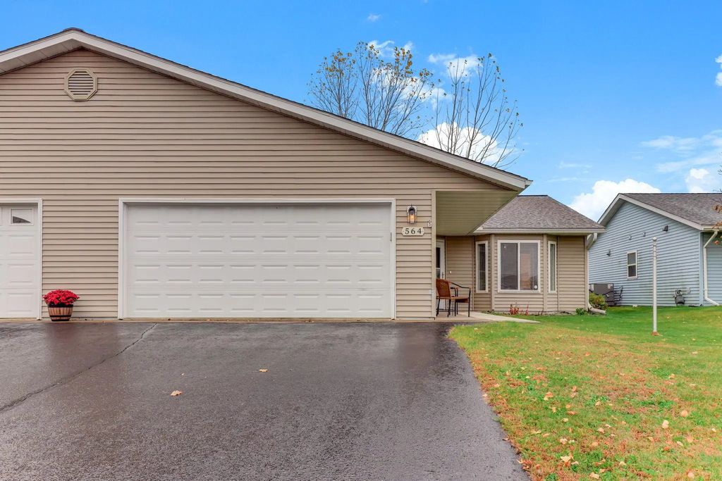 564 Meadows Drive, Hammond