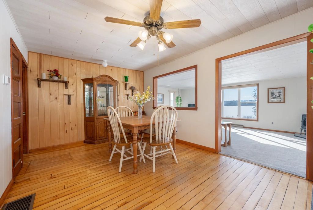 49616 Center Point Road, Bigfork