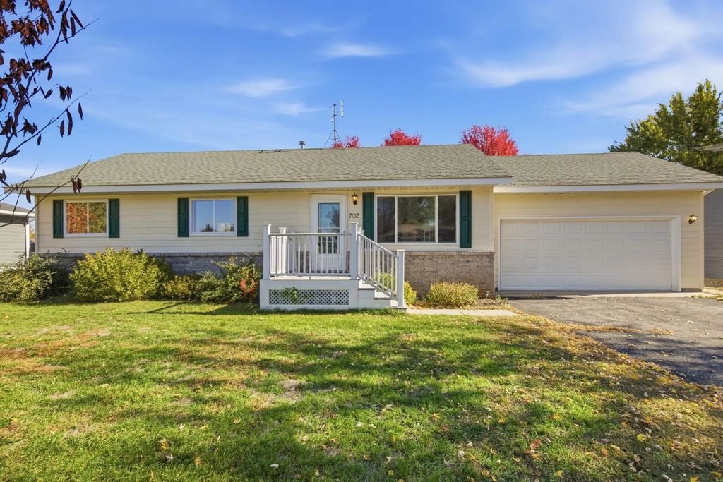 702 2nd Avenue Ne, Saint Joseph