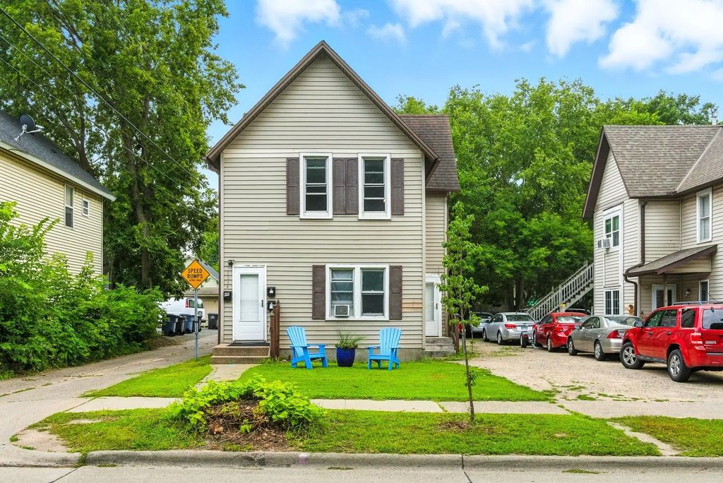 1014 26th Avenue Ne, Minneapolis