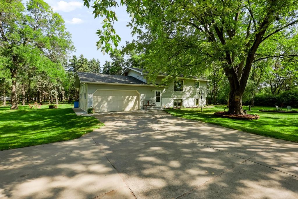 909 County Road 120, Saint Cloud
