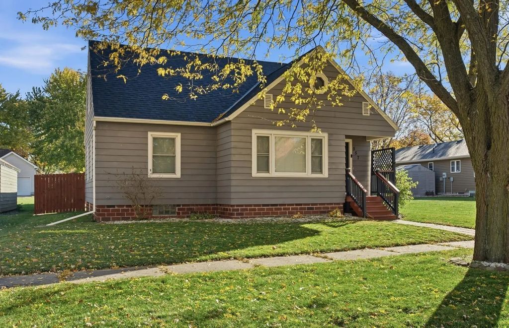557 2nd Avenue Se, Wells