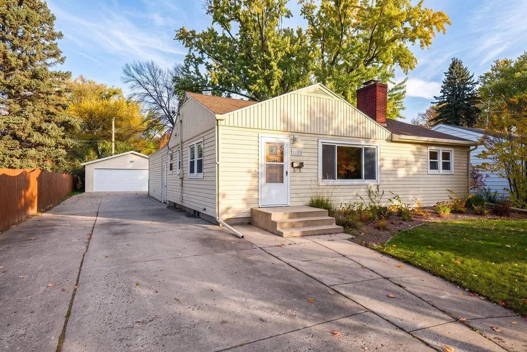 109 16th Avenue N, Fargo