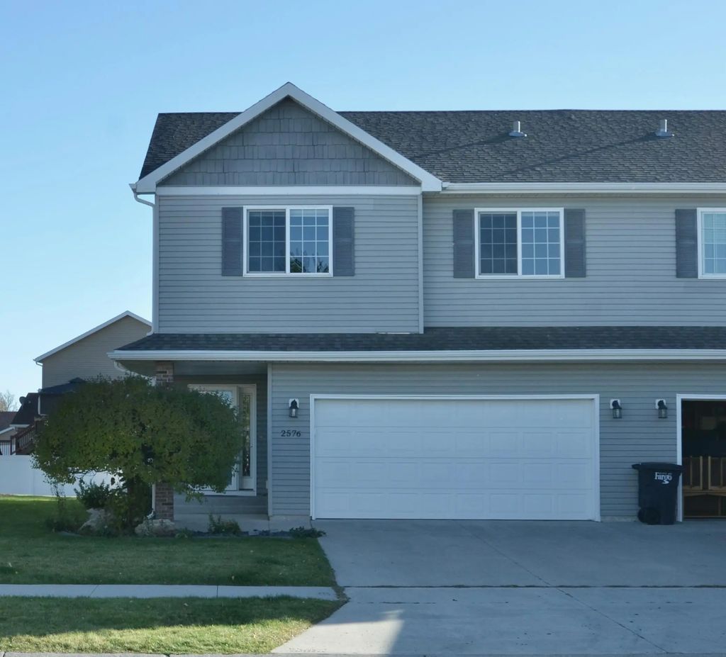 2576 55th Avenue S, Fargo