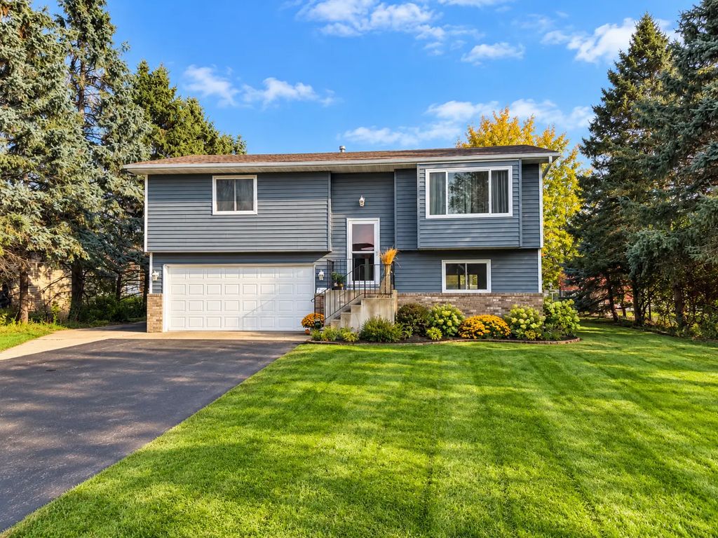 10961 Fillmore Street Ne, Blaine