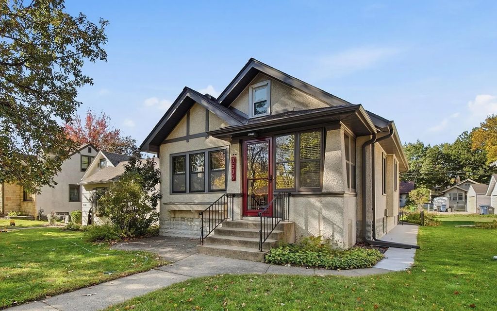 3536 40th Avenue S, Minneapolis