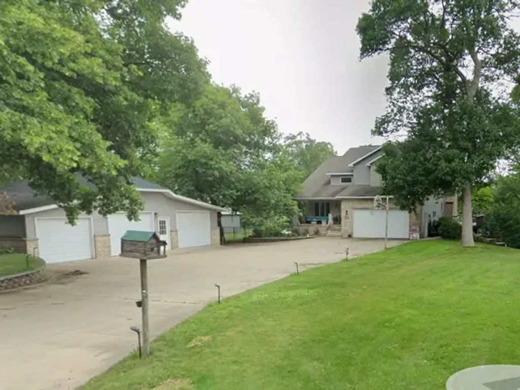 17042 250th Avenue, Paynesville