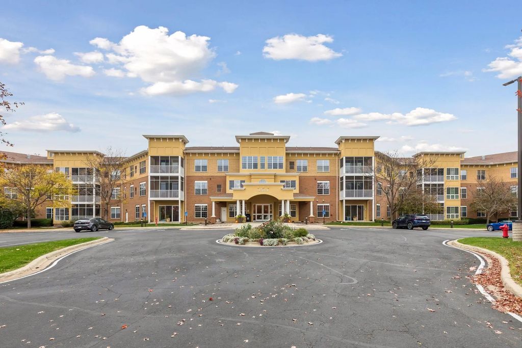 15001 Burnhaven Drive 120, Burnsville