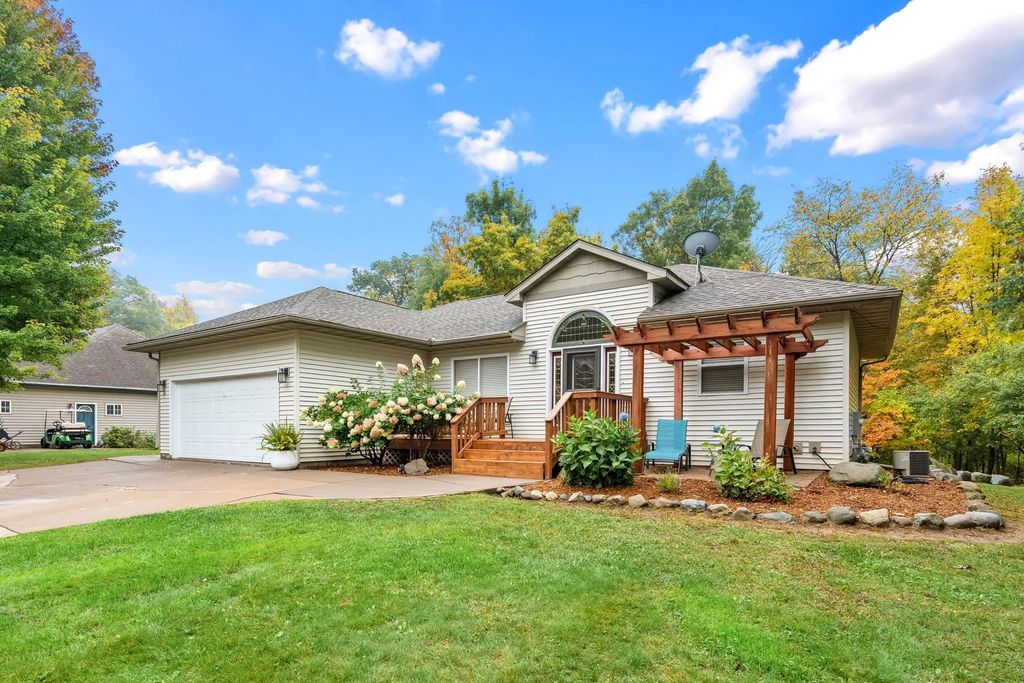 107 Vadnais Lane, Balsam Lake