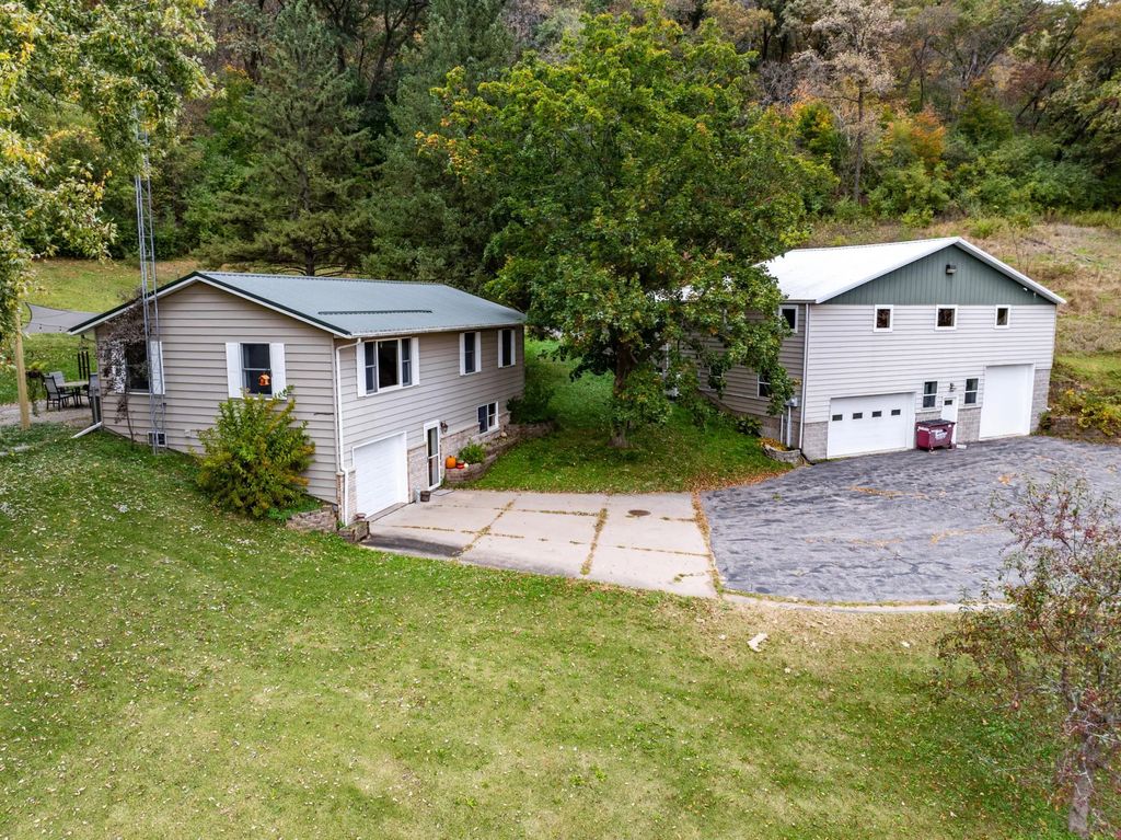 W544 County Road P, Fountain City