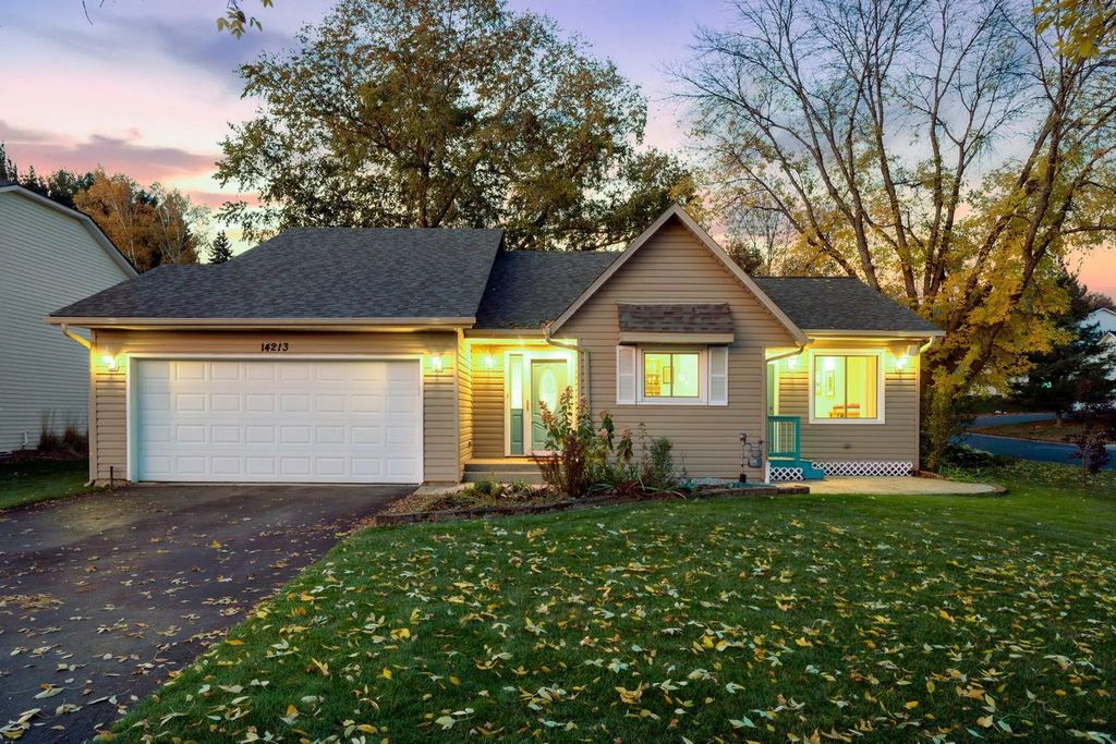 14213 Davenport Court, Rosemount
