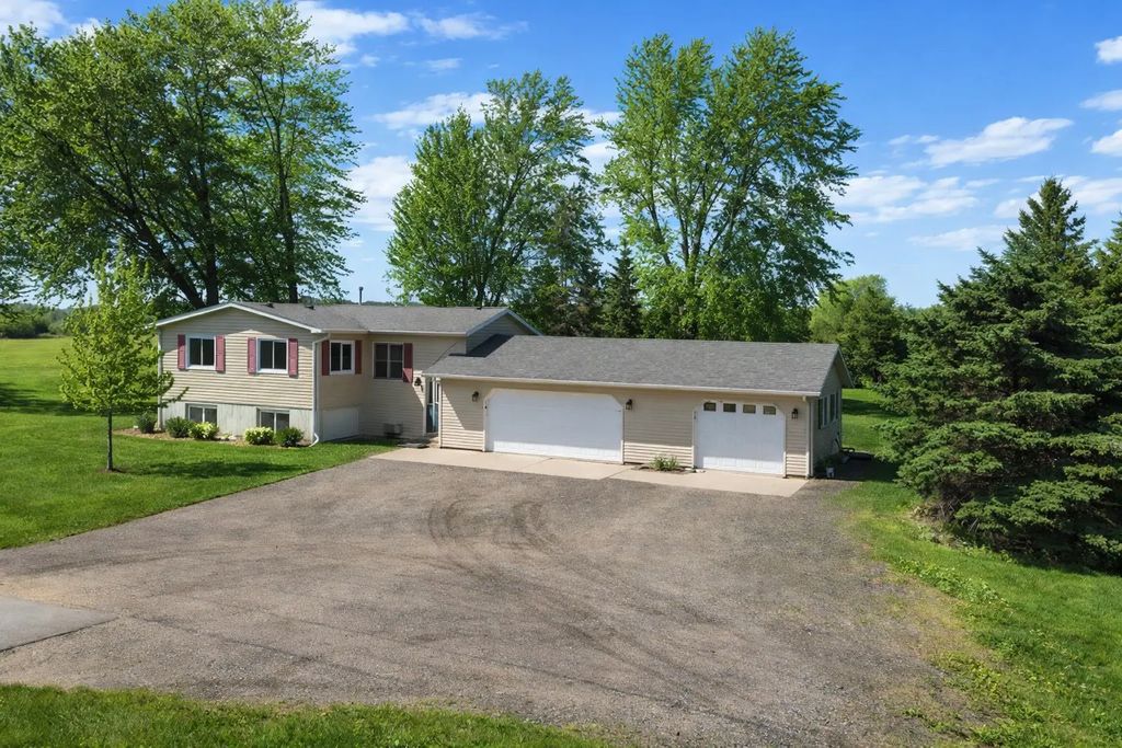 4625 280th Street W, Northfield