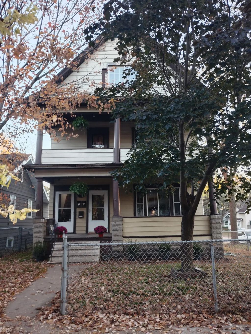 776 Aurora Avenue, Saint Paul