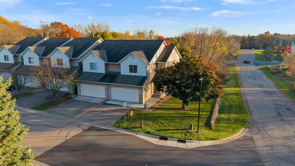 497 Pleasant Lane, Chaska