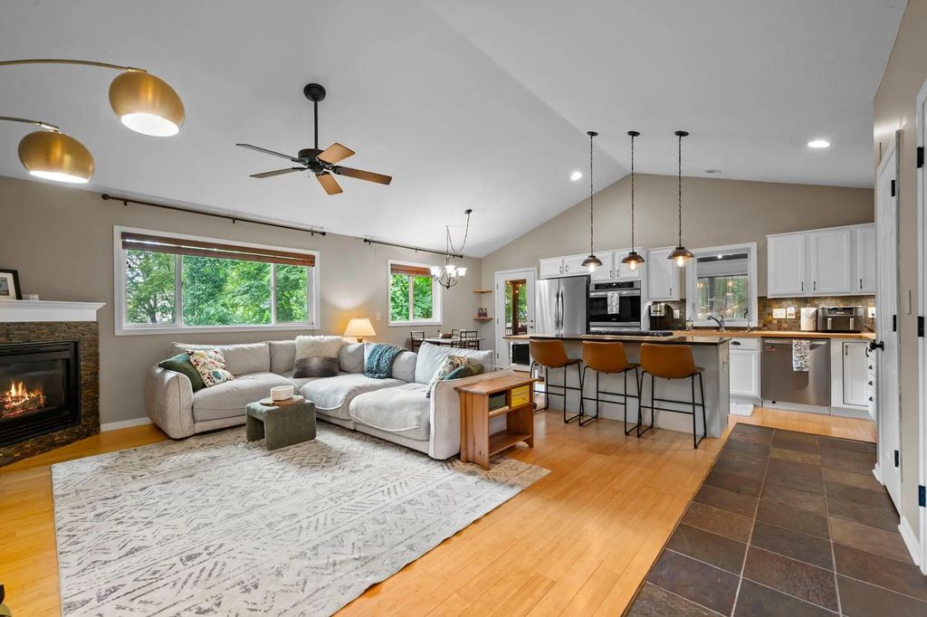 3067 Alexander Lane, Mound