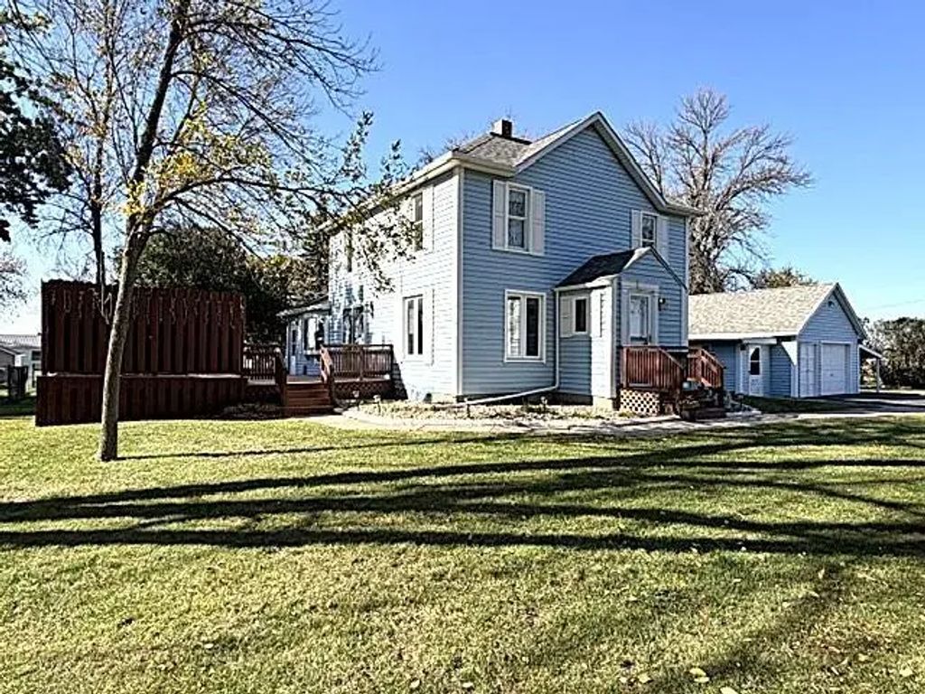 808 5th Street Nw, Pipestone