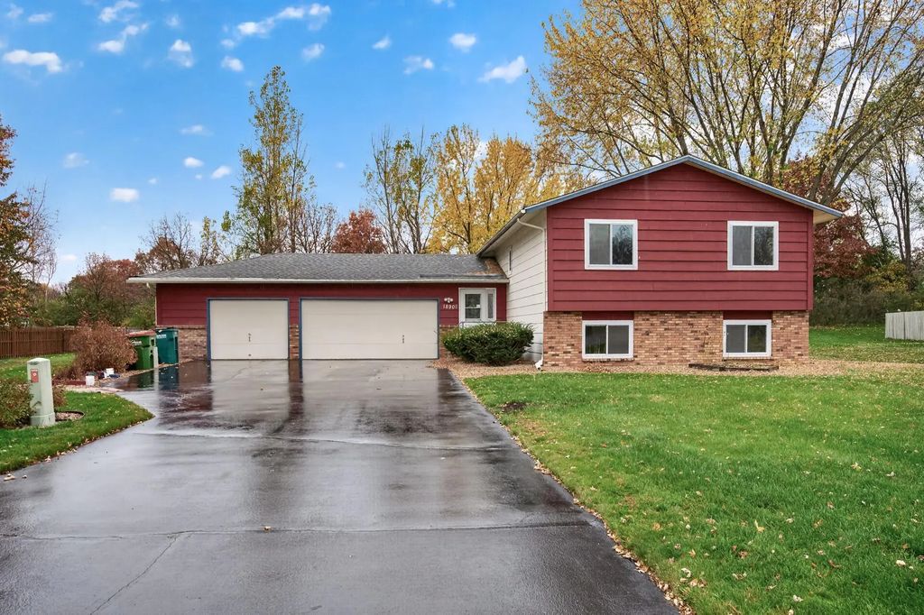 1890 107th Avenue Nw, Coon Rapids