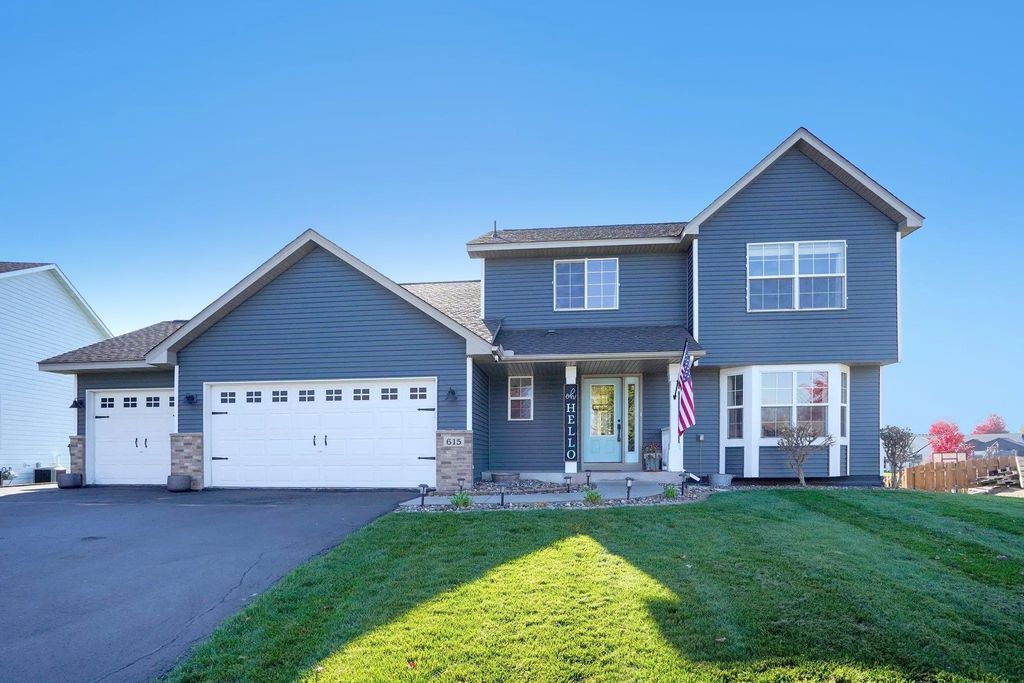 615 Elm Street Ne, Lonsdale