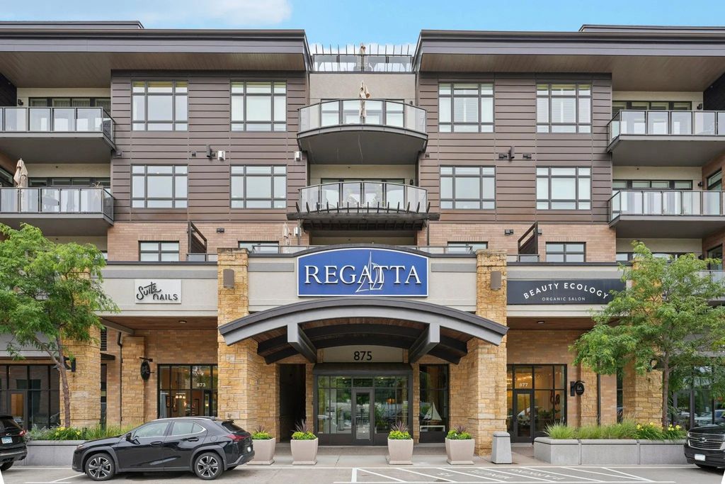 875 Lake Street 212, Wayzata