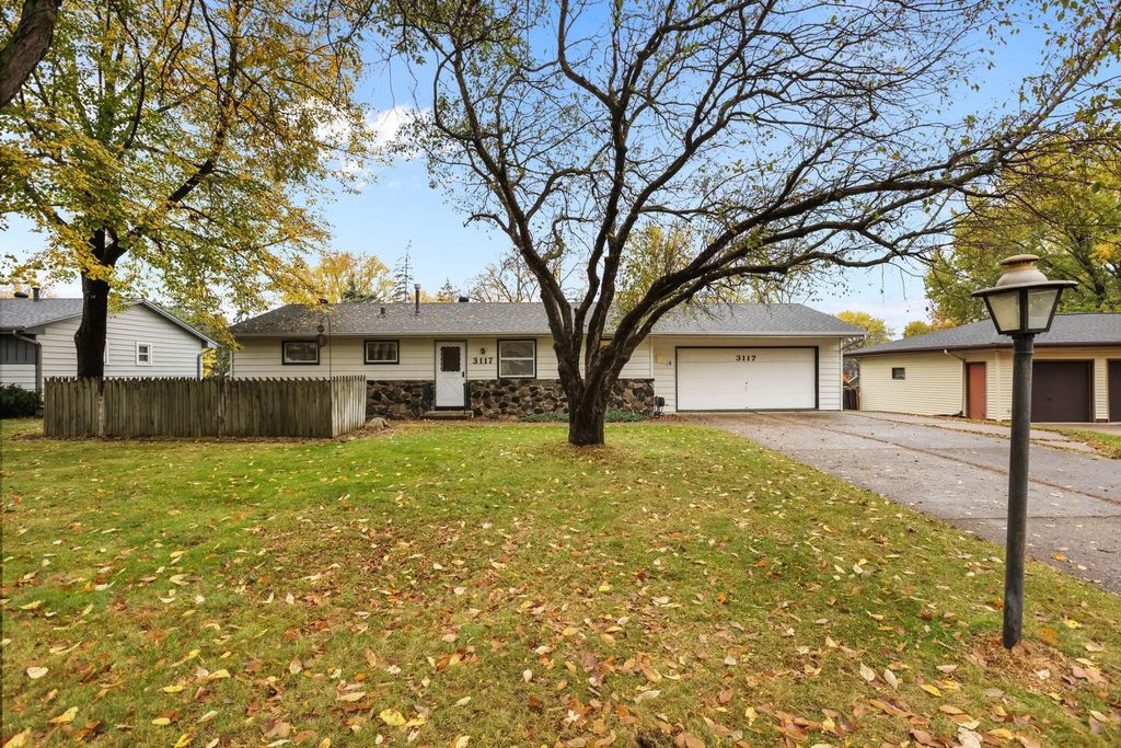 3117 Boone Avenue N, New Hope